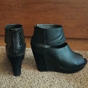 Women's Open Toe wedge heel shoe